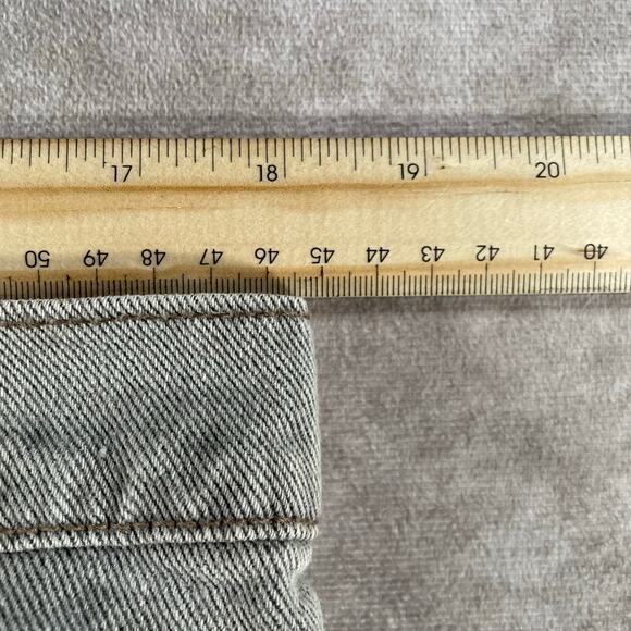 Vintage 90’s Levi’s 550 Faded Grey Denim Tapered Jeans - Picture 8 of 8